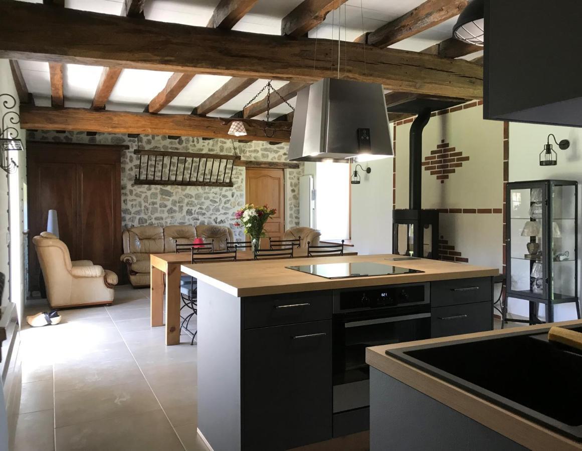 Gite De L'Homme Blanc Soizy-aux-Bois Luaran gambar